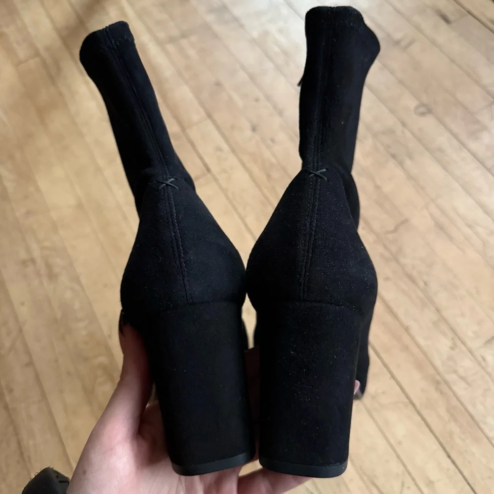 NWOB INEZ Paz 70 Ankle Boots Black Suede Zip Up US 9.5 - Picture 8 of 13